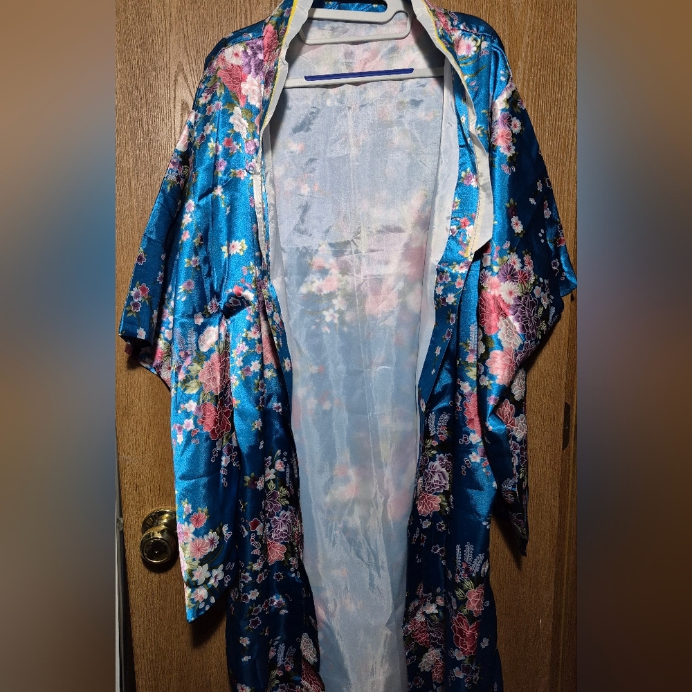 Women Blue Satin Floral Kimono Robe 23"×46" ** No Belt - Picture 11 of 11